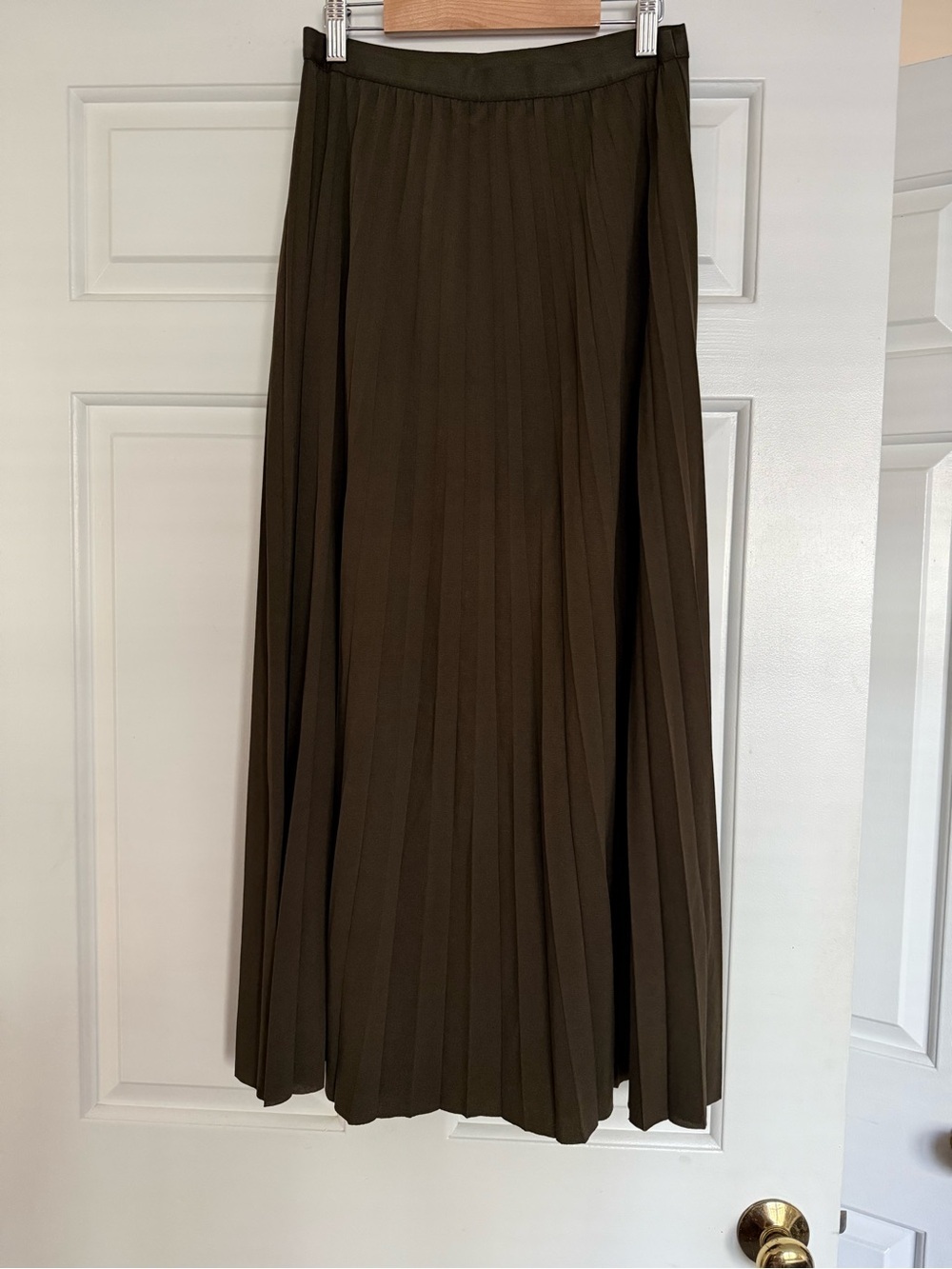 Massimo Dutti Olive Pleated Maxi Skirt